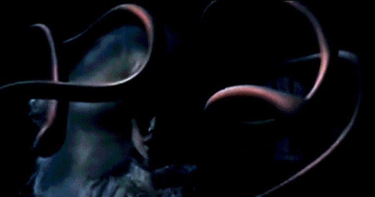 Jangan main sorok-sorok waktu Maghrib, nanti kena sorok hantu tet*k