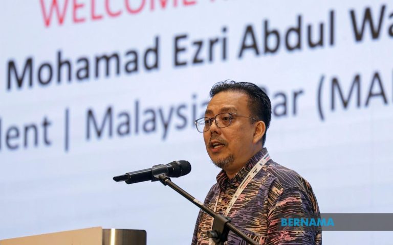 Anggap lucut maruah individu, Majlis Peguam gesa timbang semula hukuman sebat di khalayak ramai