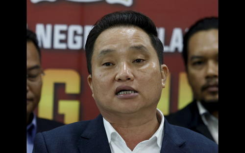 Exco Selangor memohon maaf dakwaan penyanyi wanita dirakam penguat kuasa
