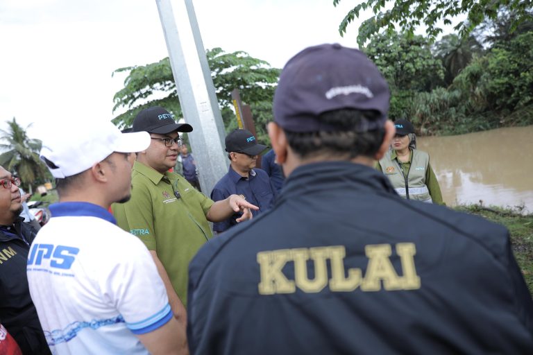 Enam projek siap PETRA diserahkan kepada Kerajaan Negeri Johor