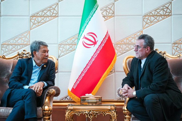Mohamad tiba di Tehran untuk lawatan rasmi ke Iran