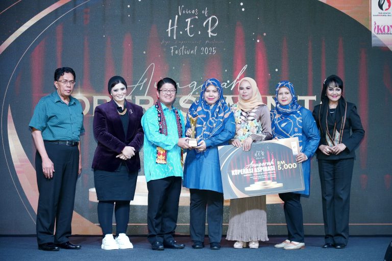 KOPUTRI terima Anugerah Koperasi Wanita, pengiktirafan sumbangan perkasa wanita