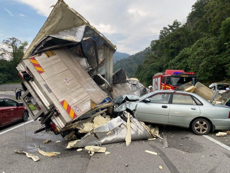 3 maut, 4 cedera dalam kemalangan 5 kenderaan di Bentong