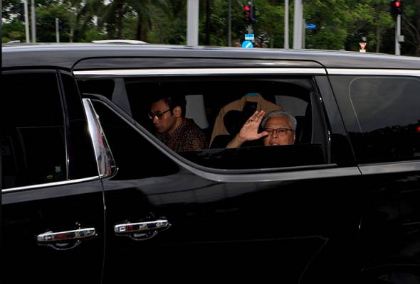 Ismail Sabri sambung dirakam percakapan, SPRM tahan pengurup wang 