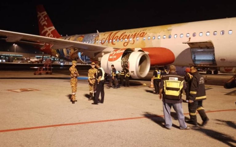 Enjin terbakar, pesawat AirAsia selamat mendarat di KLIA2