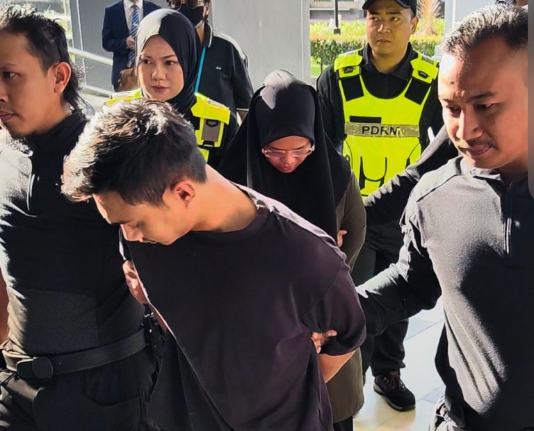 Anak asuhan mati, pengasuh dan penghantar barang didakwa