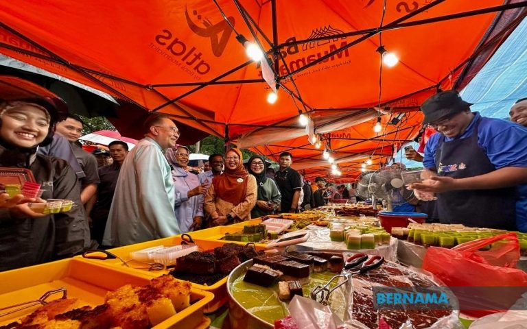 PM buat ‘kejutan’ turun padang tinjau harga bazar Ramadan