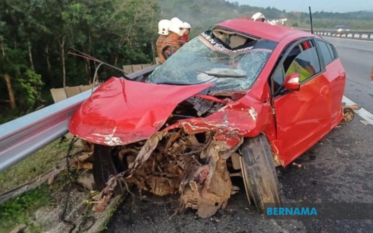 Suami isteri maut dalam kemalangan di Batu Pahat