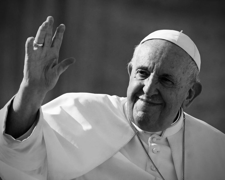 Paus Francis penyokong teguh keamanan, usaha bina jambatan rentas agama dapat penghormatan – PM