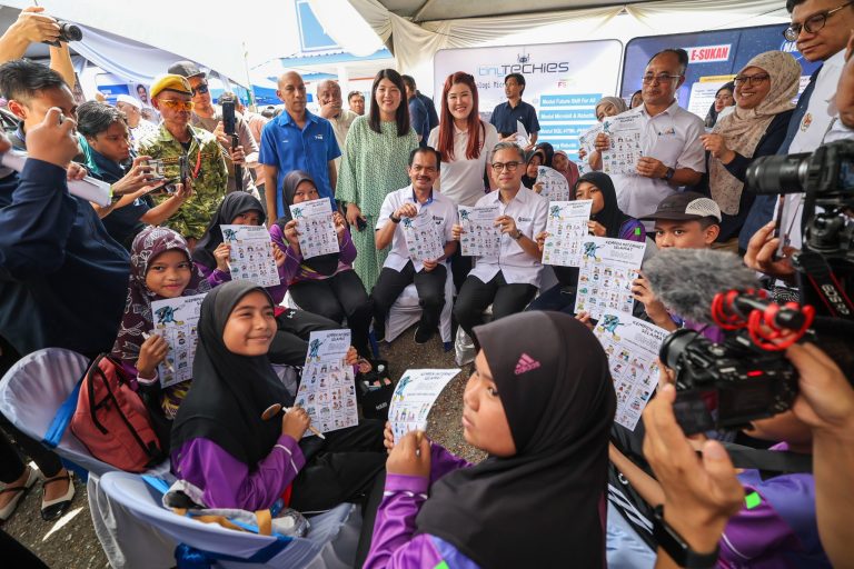 PN cuma menang satu daripada 20 PDM dalam PRK DUN Ayer Kuning – Fahmi