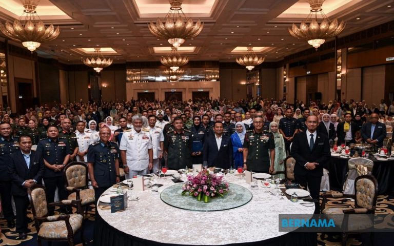 Keupayaan warga pertahanan perlu seiring teknologi semasa – Khaled