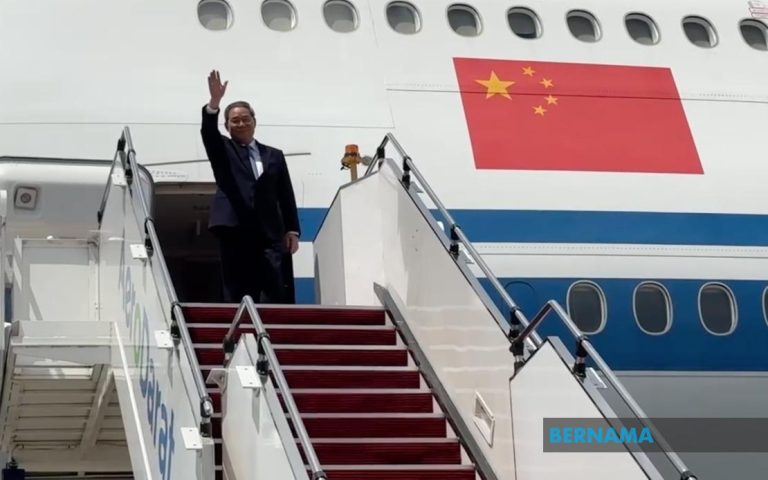 Perdana Menteri China Li Qiang tiba di Malaysia untuk Sidang Kemuncak ASEAN-GCC-China