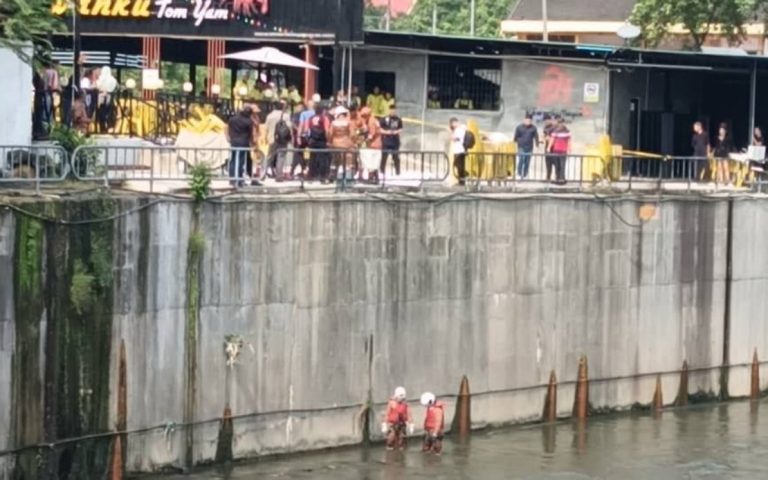 Mayat bayi ditemukan terapung di sungai belakang restoran