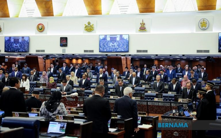 Dewan Rakyat rakam takziah pemergian Tun Abdullah