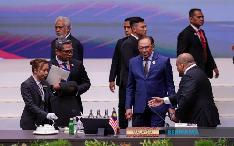 Anwar puji daya tahan luar biasa ASEAN hadapi cabaran sistem perdagangan global