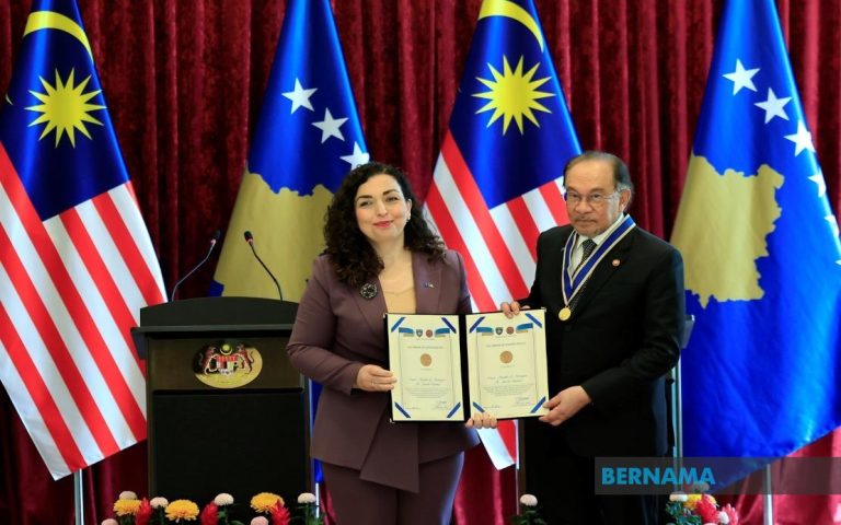 PM anjur majlis makan tengah hari raikan Presiden Kosovo