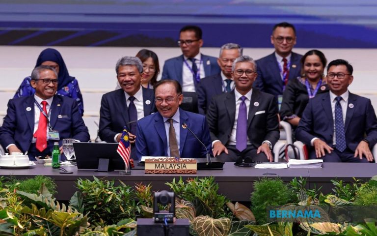 Sidang Kemuncak ASEAN-GCC-China lambang keutuhan blok serantau – Anwar
