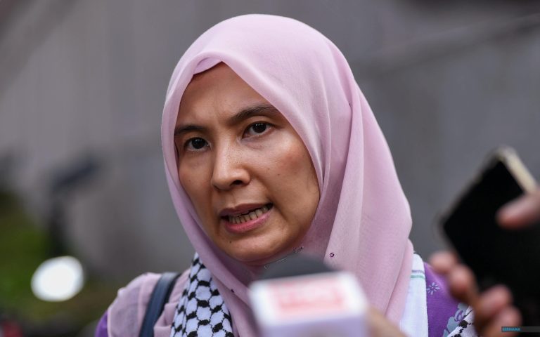 Nurul Izzah sah cabar Rafizi jawatan Timbalan Presiden PKR, sangkal persepsi ‘Parti Anak Beranak’