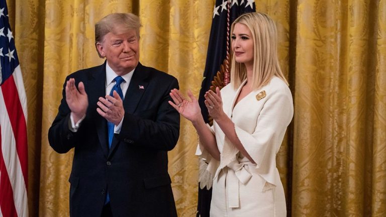 Trump mulakan lawatan ke Arab Saudi pada Selasa