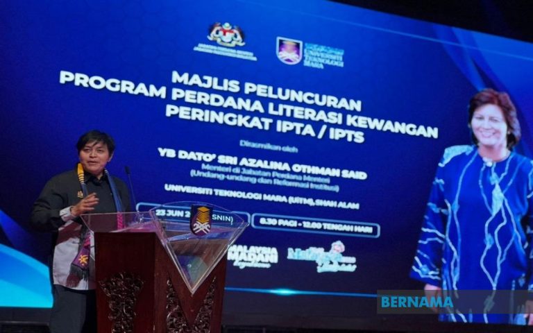 Kerajaan sasar 200,000 individu bebas bankrup tahun ini – Azalina