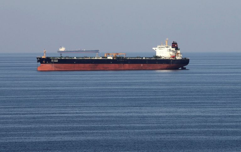 Selat Hormuz di bawah pemerhatian pasaran susulan serangan Israel ke atas Iran