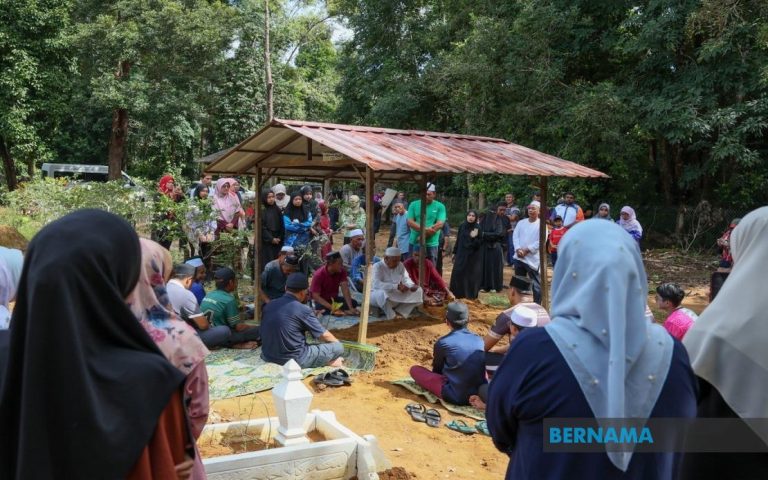 Jenazah terakhir penuntut UPSI mangsa nahas bas, selamat dikebumi di Jertih