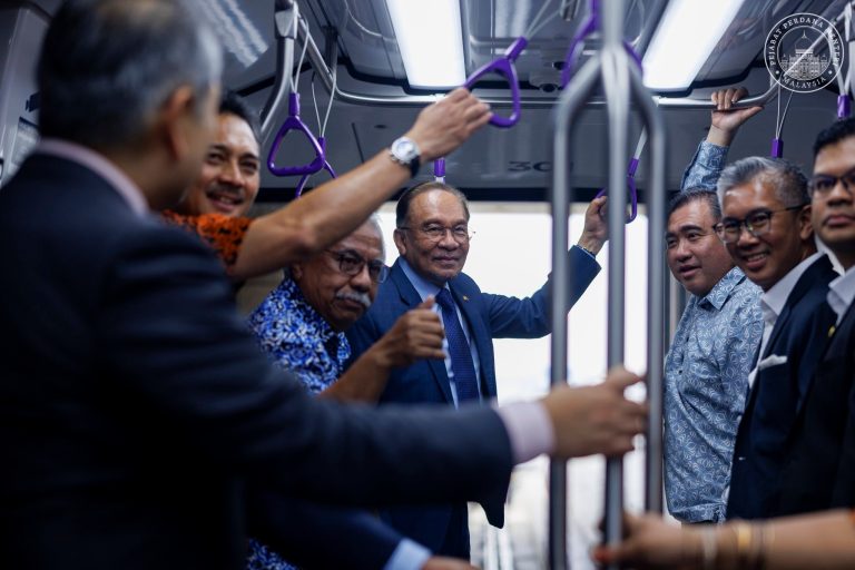 Anwar puji prestasi Aerotrain KLIA yang ditambah baik