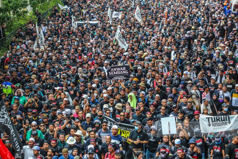 18,000 peserta hadir demo ‘Turun Anwar’ – Polis Kuala Lumpur