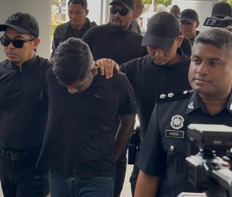 Penjaga parkir didakwa 11 pertuduhan miliki pistol tiruan, ugut dan mencederakan