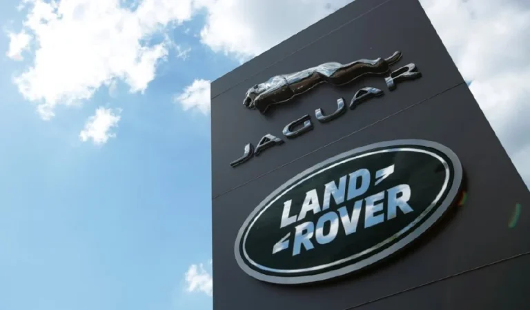 Jualan kereta merosot, Jaguar Land Rover buang 500 pengurus di UK