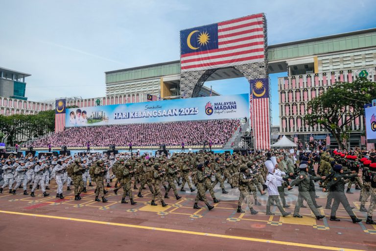 Lebih 100,000 pengunjung meriahkan Sambutan Hari Kebangsaan 2025 di Dataran Putrajaya