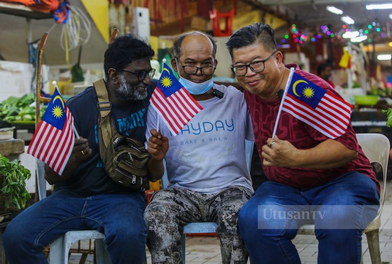 Keharmonian di pasar, 3 bangsa terbesar bertemu dan berkawan selama 40 tahun