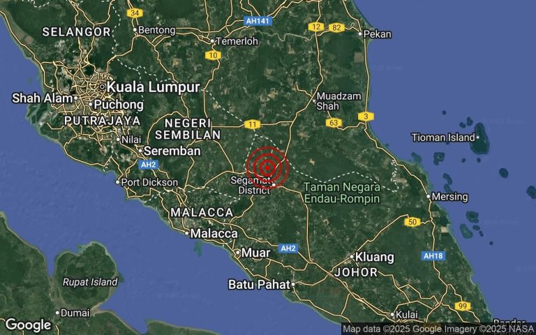 Johor alami gempa bumi lemah 7.56 malam tadi