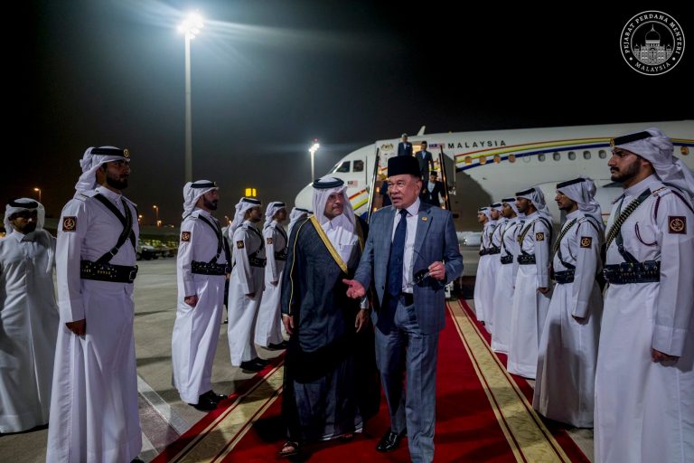 Anwar tiba di Doha hadiri Sidang Kemuncak Tergempar Arab-Islam
