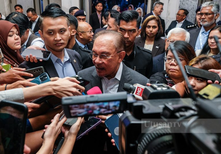 KJ sertai Kabinet? PM terus kunci mulut