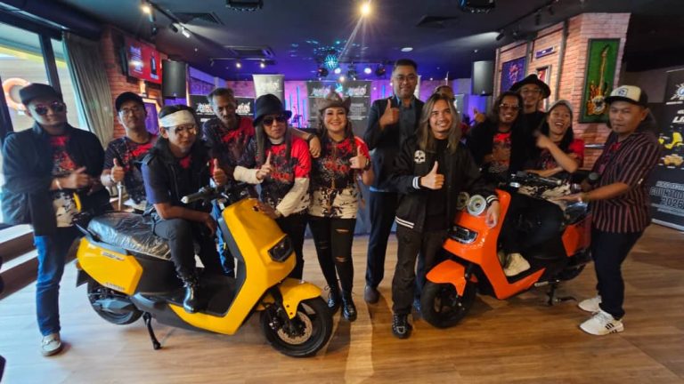 Keena Mentor, Kristal & Arca Band hangatkan pentas GF GALAU Food Festival 2025!