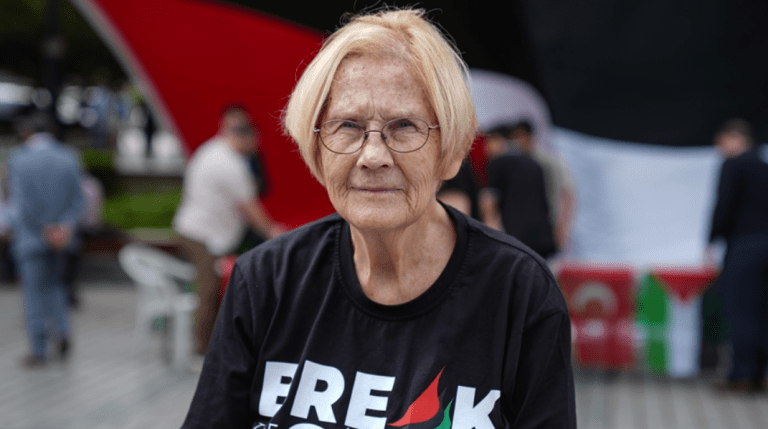 Letak jawatan kerana tidak setuju perang. Ini kisah Ann Wright, dari tentera Amerika kepada pejuang Palestin