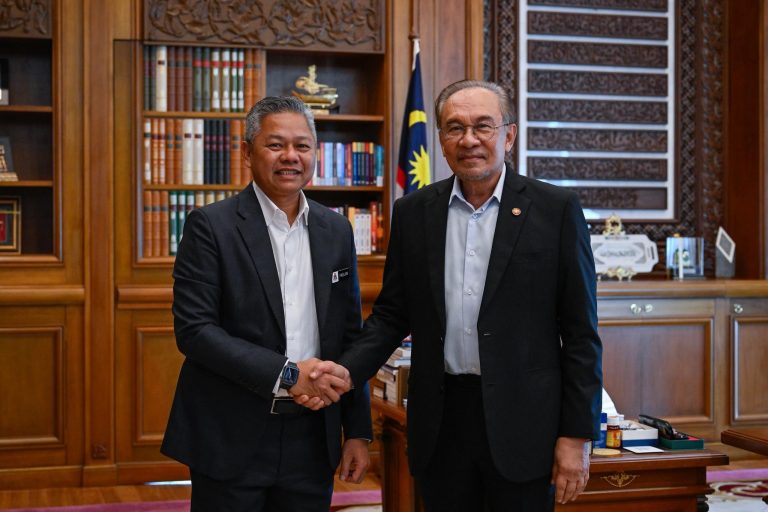 PM bincang isu baiki ekosistem peniaga kecil dengan Datuk Bandar KL baharu