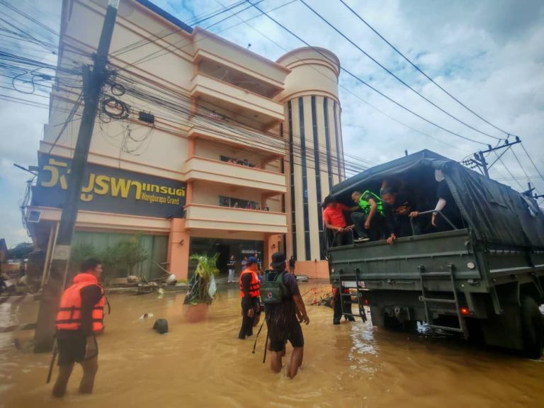 Pelajar, pensyarah UUM terkandas akibat banjir di Hatyai berjaya diselamatkan