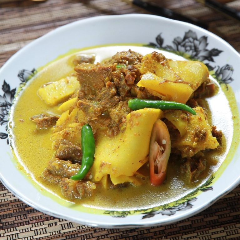 Rebung Masak Lemak Kerapen, Sedap Bikin Bertambah Nasi