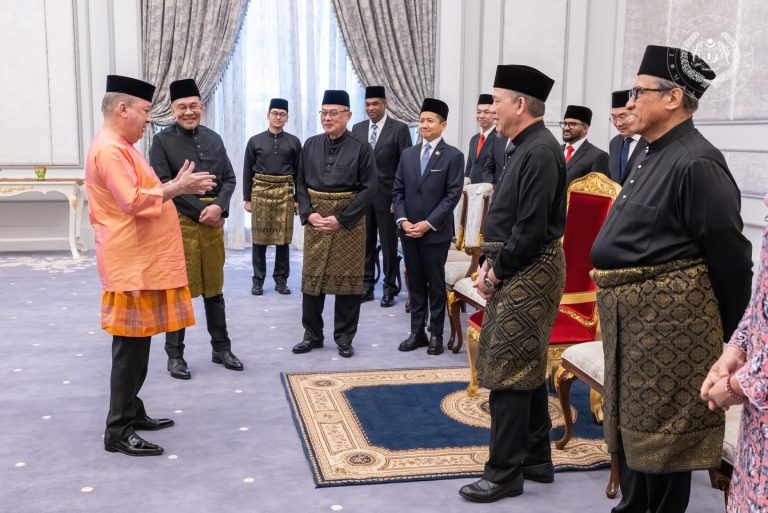 Agong nasihat Jemaah Menteri bekerja demi rakyat