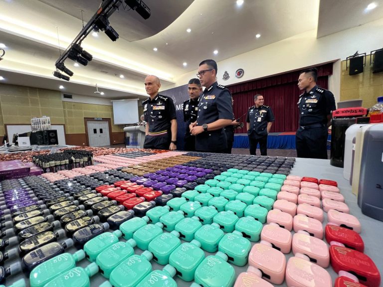 PDRM bongkar stor penyimpanan dan pembungkusan vape campuran dadah di Klang