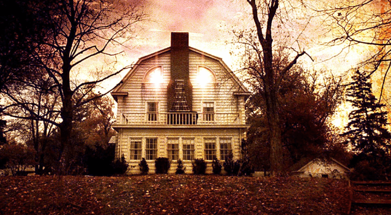 Amityville | Dari tragedi berdarah ke gangguan misteri, rumah paling berhantu yang banyak ditulis dan diangkat ke layar perak