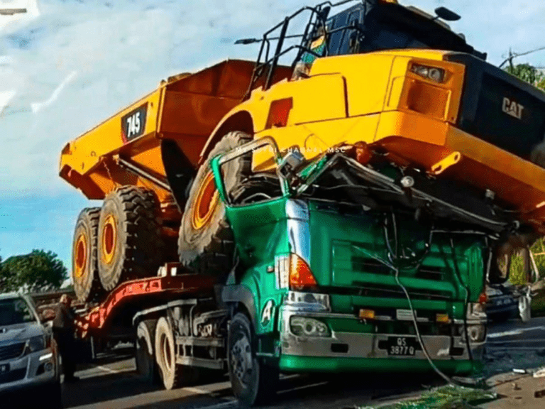 Pemandu, kelindan maut dirempuh jentera berat diangkut treler