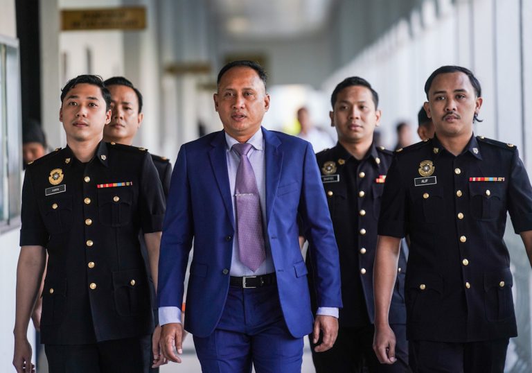 Ketua Staf Markas Angkatan Bersama ATM didakwa pecah amanah TKAT RM5 juta