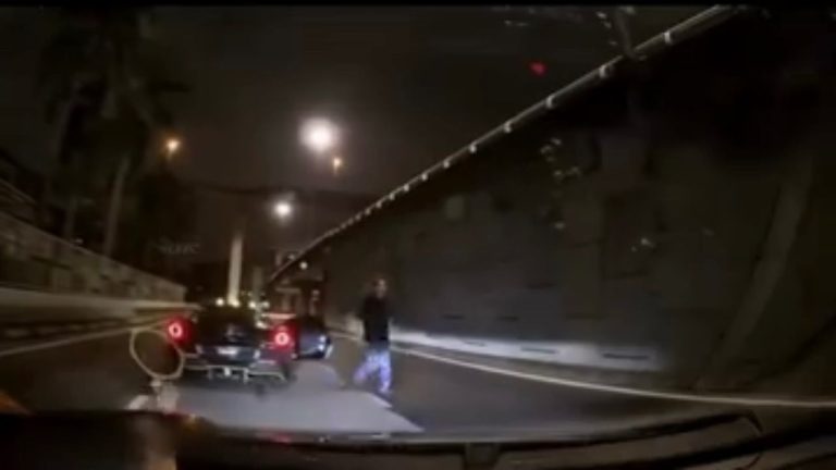Pemandu Ferrari tular lagak ‘gangster’ telah serah diri