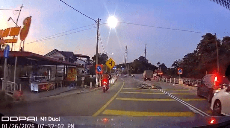 Warga emas maut motosikal ditunggangi hilang kawalan sebelum langgar lori