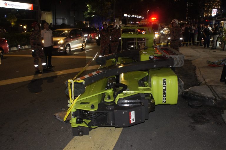 Warga Bangladesh maut dihempap kren terbalik di Jalan Perak