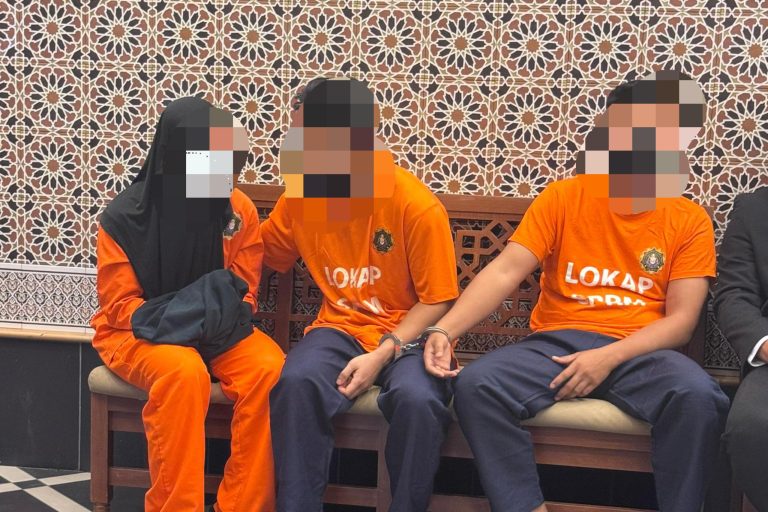 Pengerusi, bendahari NGO dan pengarah syarikat direman kemuka dokumen palsu RM5 juta