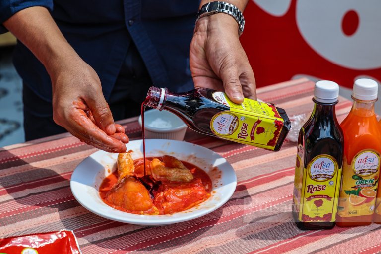 Ini Rahsia Ayam Goreng Merah Ala Mamak Rupanya…